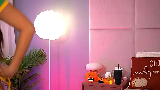 AlmaLuv online show from November 5, 4:45 am