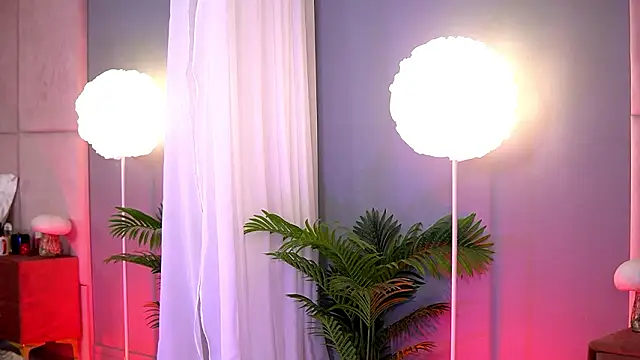 AlmaLuv online show from February 12, 5:02 am