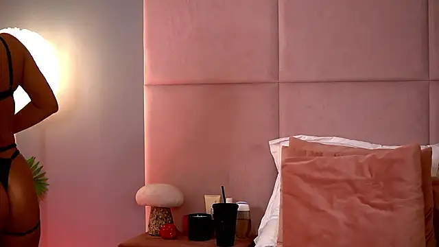 AlmaLuv online show from March 5, 4:52 am