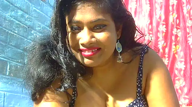 Snapshot of sexy_roma chatting on December 5, 6:22 pm sexy roma online show from December 5, 6:22 pm