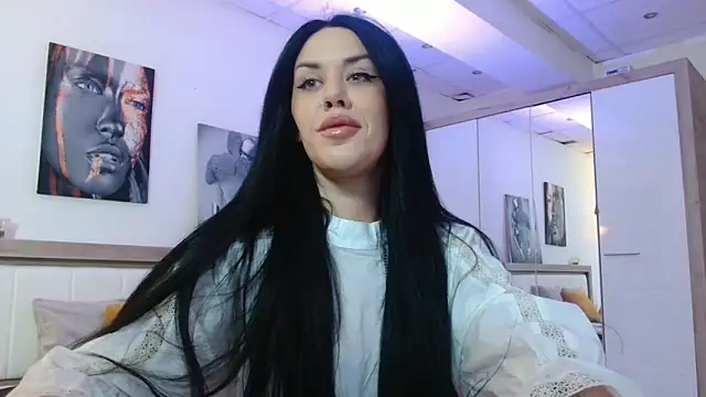 Snapshot of LaylaCruzRose chatting on February 8, 6:12 am LaylaCruzRose online show from February 8, 6:12 am