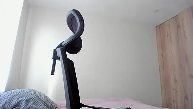 Snapshot of Sweetdreamses_ chatting on March 24, 2:11 pm Sweetdreamses online show from March 24, 2:11 pm