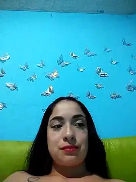 Snapshot of evelyn_prince1 chatting on February 27, 2:33 am evelyn prince1 online show from February 27, 2:33 am