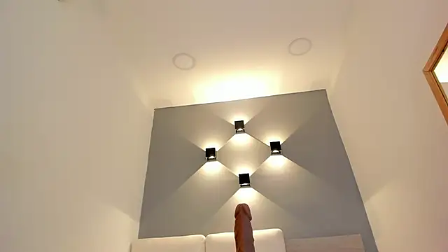 ellamontoya online show from October 12, 12:15 pm