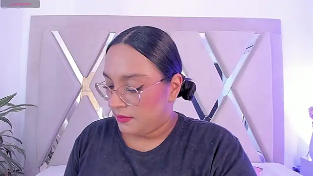 ellamontoya online show from February 20, 11:43 am