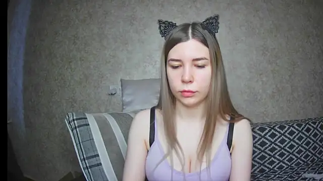 ElllaNuar online show from February 5, 4:27 am