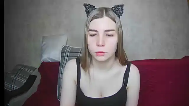 ElllaNuar online show from March 6, 3:57 am