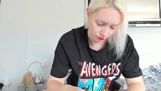 Snapshot of BetterThanYourEx69 chatting on November 8, 2:06 pm BetterThanYourEx69 online show from November 8, 2:06 pm