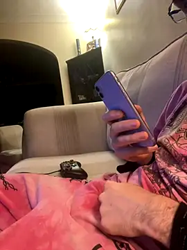 Snapshot of EE123458 chatting on November 23, 8:08 pm EE123458 online show from November 23, 8:08 pm