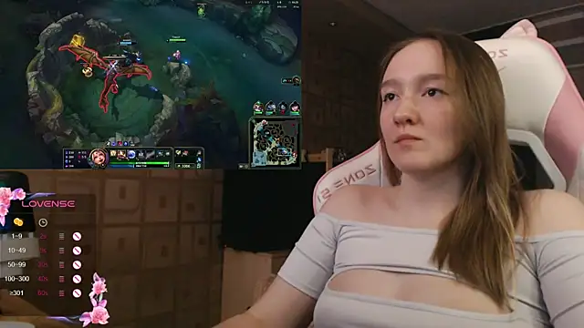 MoonlishSiren online show from October 11, 8:18 pm