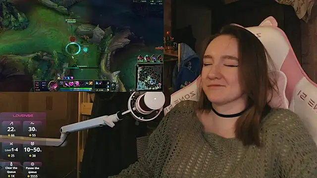 MoonlishSiren online show from March 30, 9:27 pm