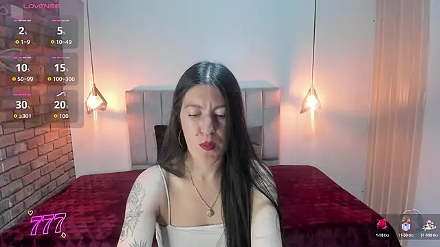 Snapshot of LiaCooper_ chatting on June 2, 12:29 pm LiaCooper online show from June 2, 12:29 pm