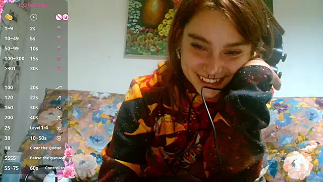 Snapshot of Sophie_Bell chatting on December 26, 4:36 pm Sophie Bell online show from December 26, 4:36 pm