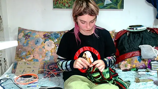 Sophie Bell online show from October 15, 5:35 pm