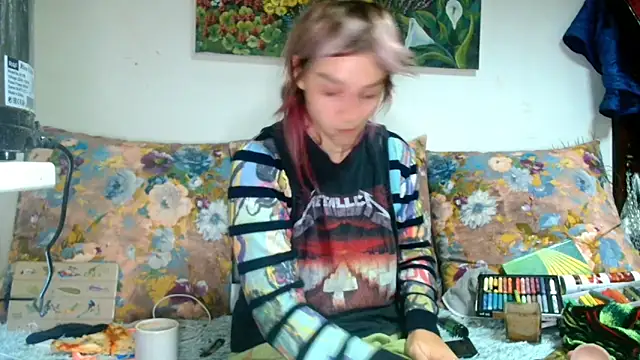 Sophie Bell online show from October 18, 11:33 am