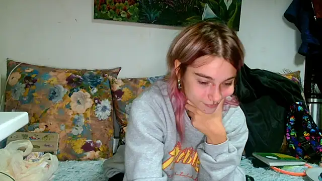 Sophie Bell online show from October 22, 7:02 pm