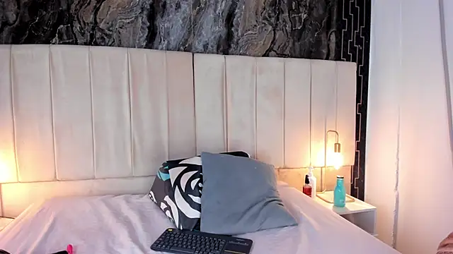 lia sofiia online show from November 4, 9:08 am