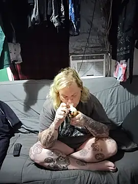 Trans Girl next door420 online show from June 14, 9:44 am