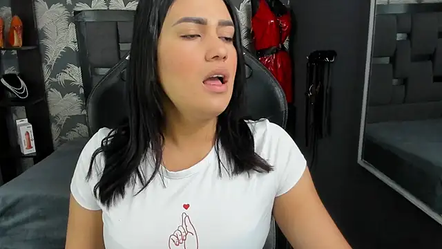 Cumming Tiffani online show from October 7, 12:35 pm