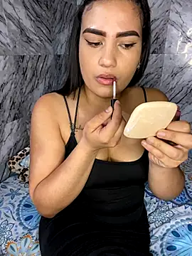 Cumming Tiffani online show from October 27, 1:04 pm