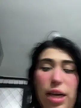 emma  cute   online show from December 21, 11:39 am