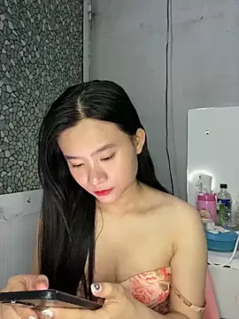 Snapshot of Ana-bigboobs chatting on November 5, 4:45 am Ana-bigboobs online show from November 5, 4:45 am