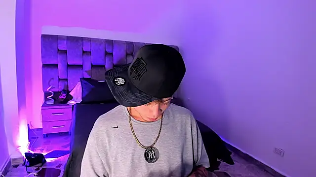 MarcusCollinss  online show from December 27, 6:20 pm