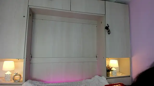 valerymeyerr online show from October 17, 4:15 am