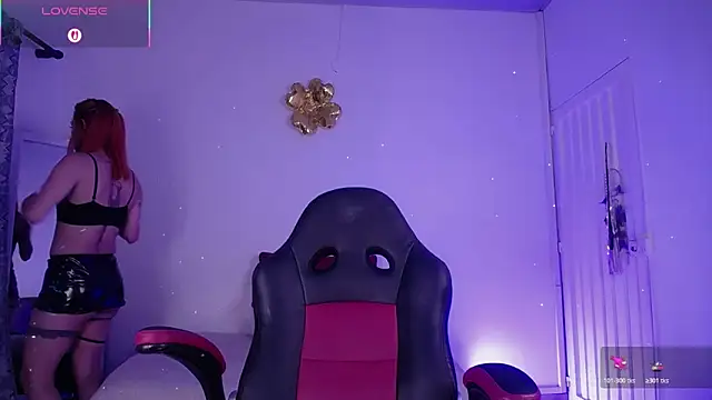 alejandrafitt online show from February 28, 4:57 am