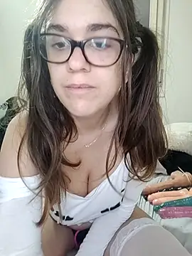 Snapshot of Miachan_LaGattinaVogliosa chatting on October 31, 2:18 pm Miachan LaGattinaVogliosa online show from October 31, 2:18 pm