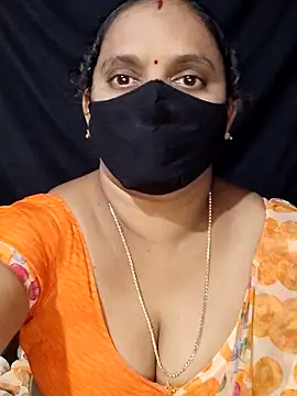 vintage-vibs online show from February 17, 5:53 pm