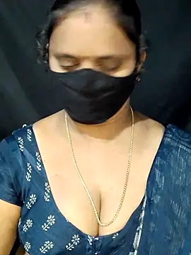 vintage-vibs online show from March 3, 4:03 am