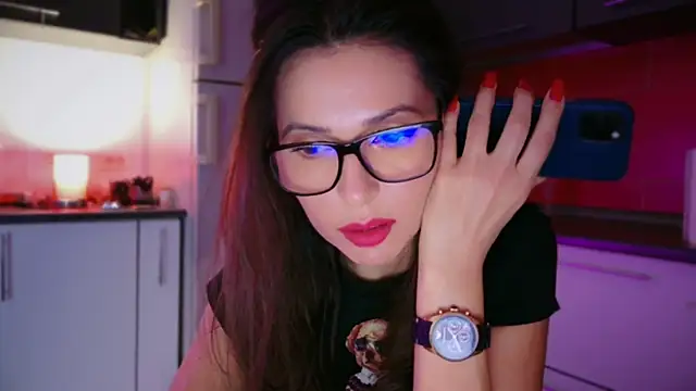 Snapshot of MissSmiley26 chatting on December 4, 11:41 am MissSmiley26 online show from December 4, 11:41 am