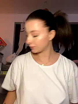 Mia-Minou online show from October 14, 8:42 pm