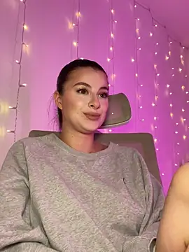 Mia-Minou online show from October 24, 10:33 am