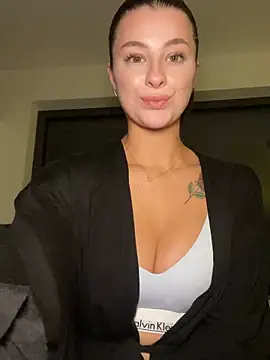 Mia-Minou online show from February 2, 11:03 pm