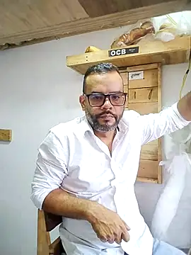 Snapshot of Daos69 chatting on February 24, 9:02 pm Daos69 online show from February 24, 9:02 pm