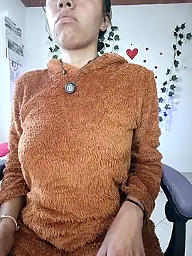 Snapshot of sophie_north chatting on February 23, 9:56 pm sophie north online show from February 23, 9:56 pm