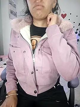 Snapshot of sophie_north chatting on February 27, 10:32 pm sophie north online show from February 27, 10:32 pm