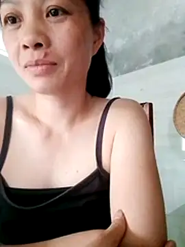 Snapshot of Aninyin22 chatting on June 26, 6:51 am Aninyin22 online show from June 26, 6:51 am