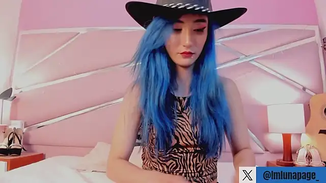 Lunapage online show from February 10, 2:05 pm