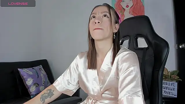 roxanne jones1 online show from April 15, 7:54 pm