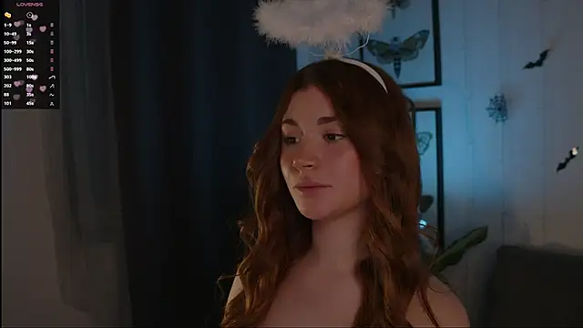 Freckle Diyana online show from October 31, 4:08 pm