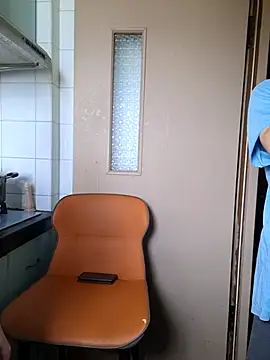 Snapshot of LenaShow chatting on October 16, 2:56 am LenaShow online show from October 16, 2:56 am