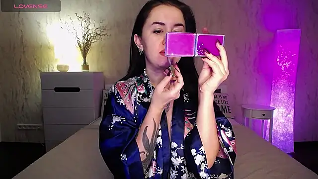 VioletCatt online show from January 4, 6:52 am