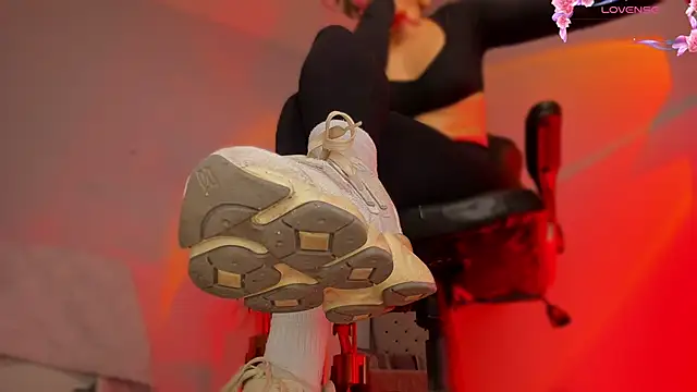 charlotte  grey online show from March 27, 8:19 pm