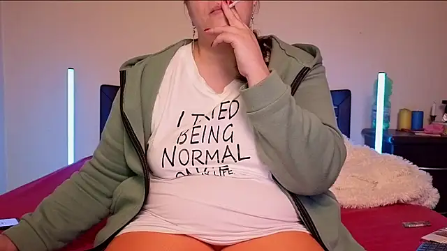 Snapshot of Niter chatting on November 15, 6:59 pm Niter online show from November 15, 6:59 pm