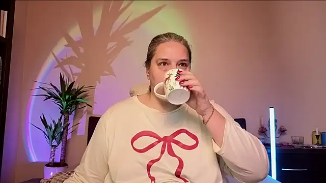 Snapshot of Niter chatting on February 24, 7:39 am Niter online show from February 24, 7:39 am