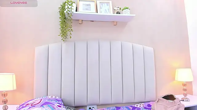 Mia thompson 19 online show from January 7, 7:16 pm