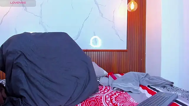 Mia thompson 19 online show from April 2, 7:11 pm